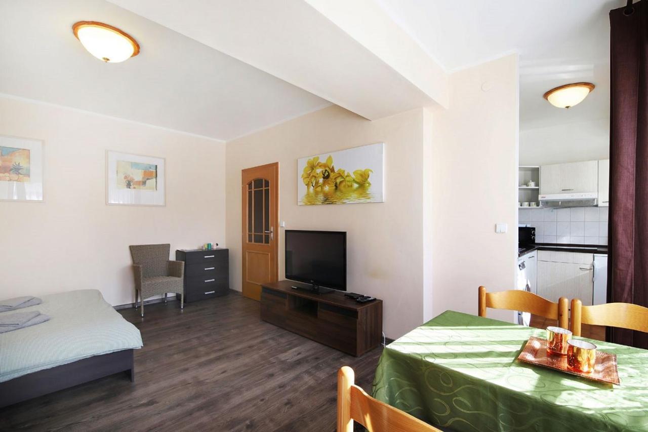 Lanovka Apartment Jachymov Luaran gambar